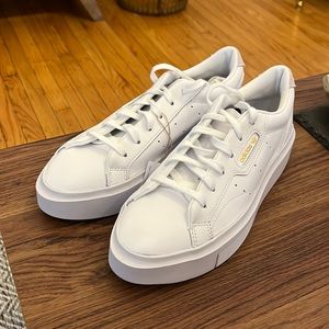 Adidas Sleek Classic Super Shoe